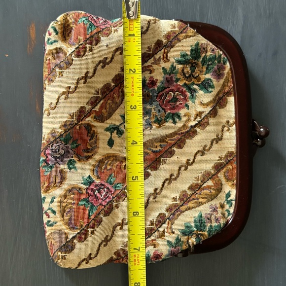 Vintage Regal Tapestry Brocade Evening Bag Purse Clutch Hand Made In Hon… - Picture 2 of 4